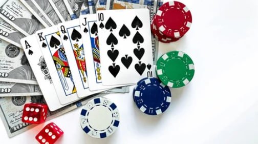 Filipino player accessing phspin Casino on a mobile phone